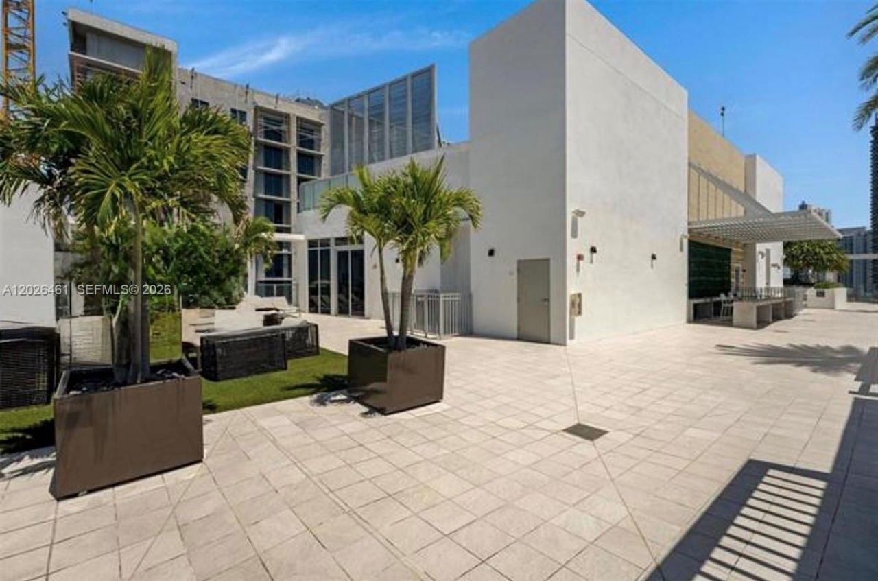 1010 SW 2nd Ave , Unit 809, Miami, FL 33130 Photo
