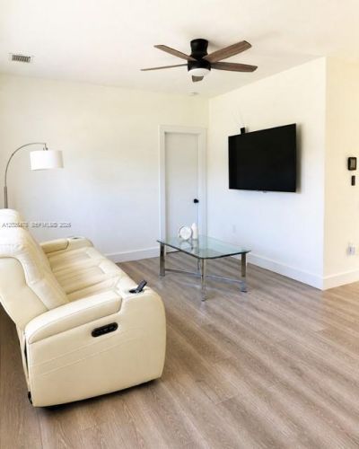 125 NW 197th St , Miami Gardens, FL 33169 Photo