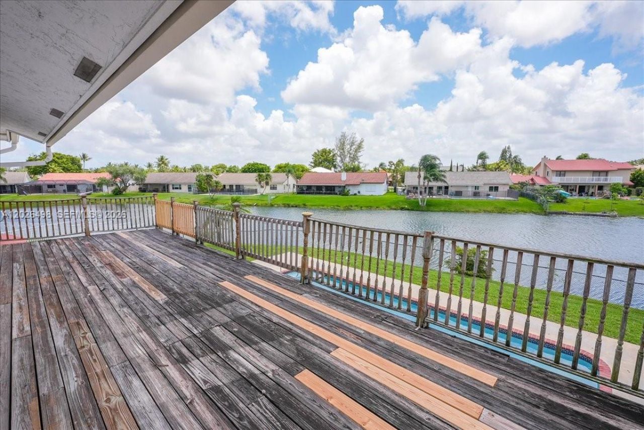 5680 Thornbluff Ave, Davie, FL 33331 Photo