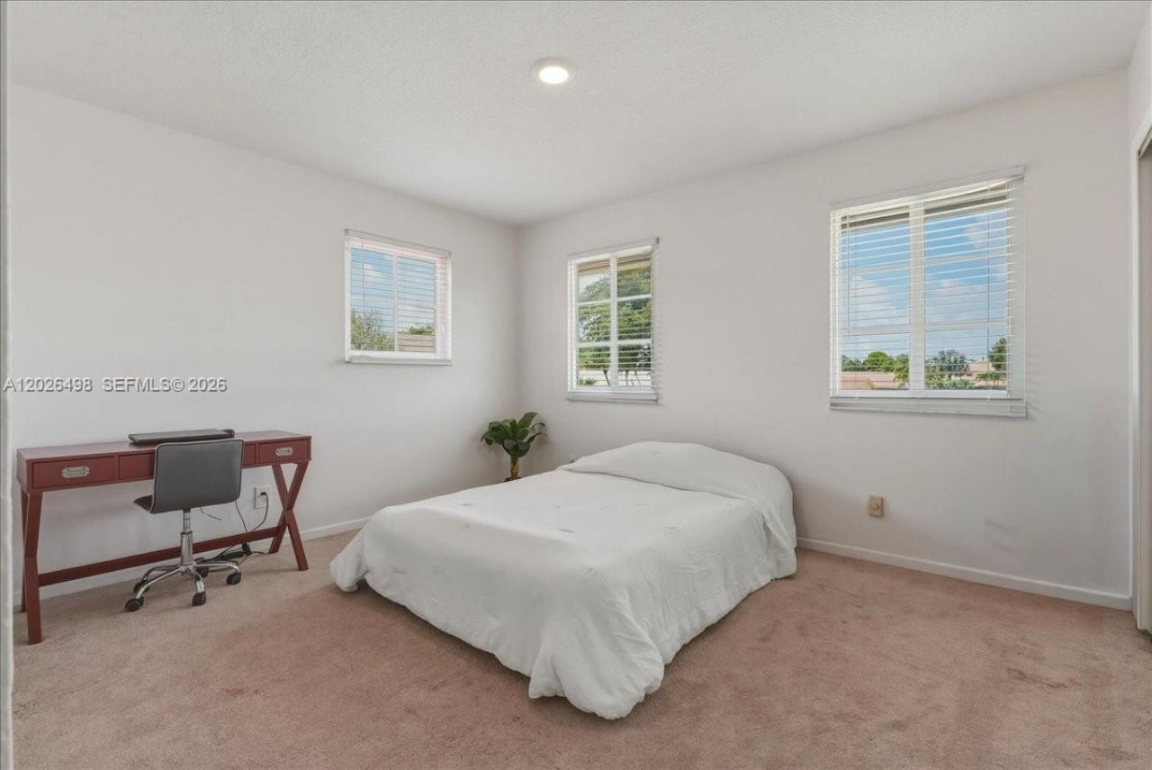 5680 Thornbluff Ave, Davie, FL 33331 Photo
