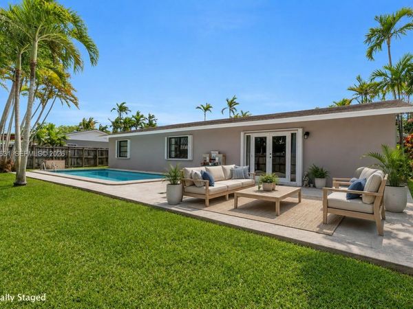 18645 SW 90th Ave, Cutler Bay, FL 33157