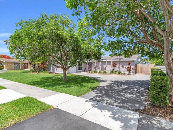 18645 SW 90th Ave , Cutler Bay, FL 33157