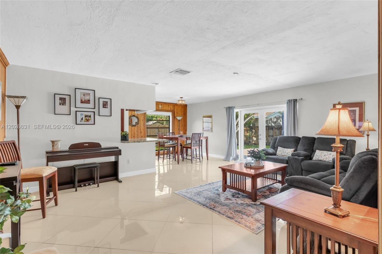 18645 SW 90th Ave , Cutler Bay, FL 33157 Photo