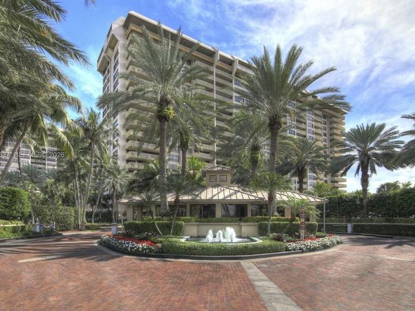 2 Grove Isle Dr , Unit B1706, Miami, FL 33133