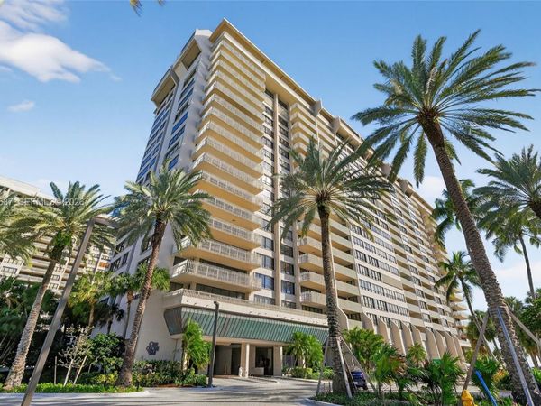 2 Grove Isle Dr, Unit B1706, Miami, FL 33133