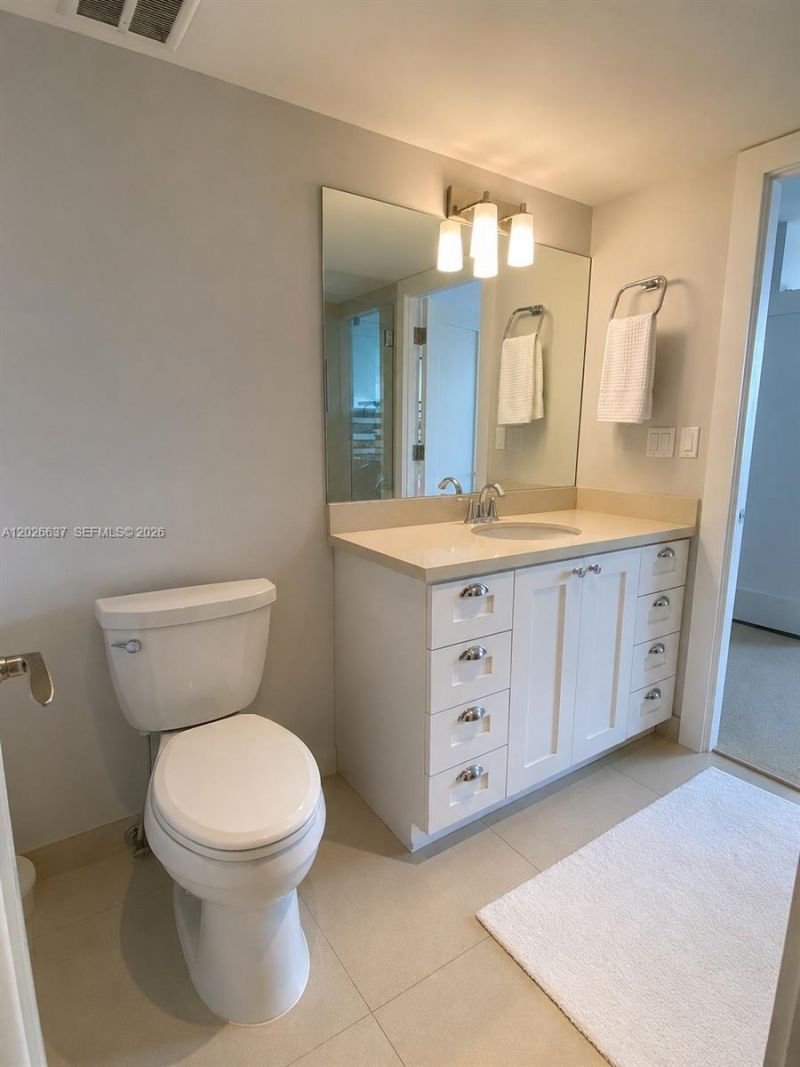 2 Grove Isle Dr, Unit B1706, Miami, FL 33133 Photo