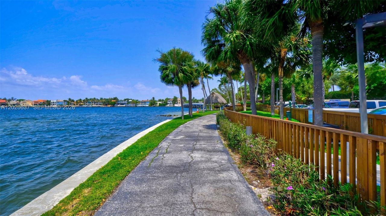2 Grove Isle Dr , Unit B1706, Miami, FL 33133 Photo