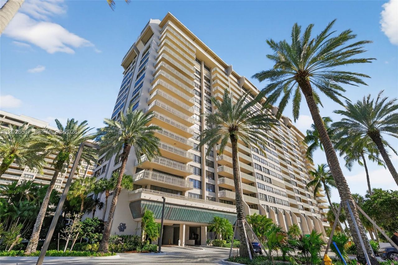 2 Grove Isle Dr , Unit B1706, Miami, FL 33133 Photo