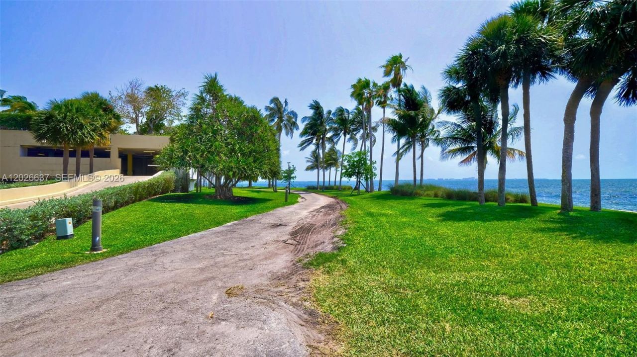 2 Grove Isle Dr , Unit B1706, Miami, FL 33133 Photo