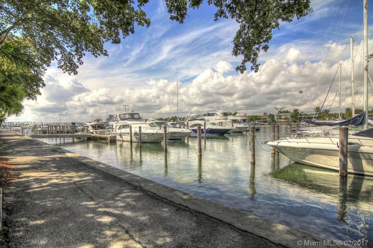 2 Grove Isle Dr , Unit B1706, Miami, FL 33133 Photo