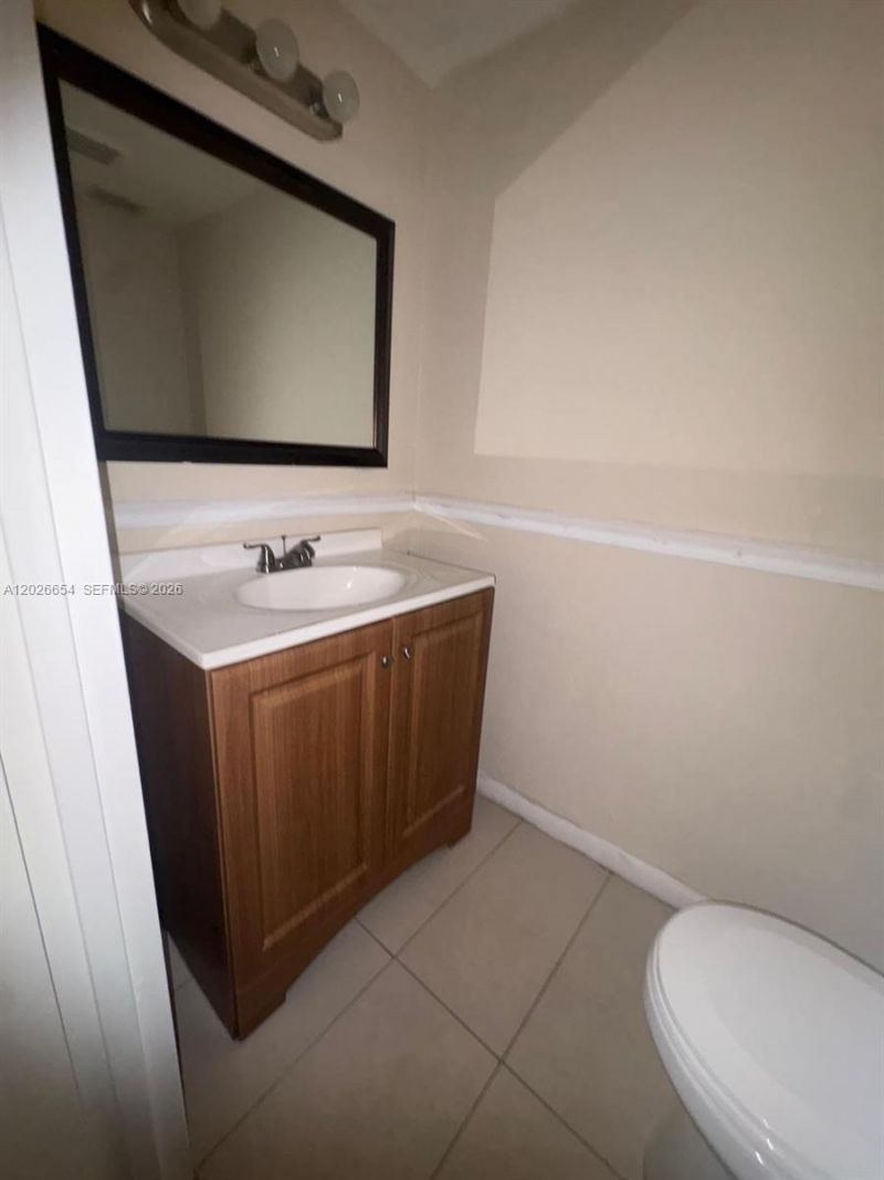 4174 Inverrary Dr , Unit 903, Lauderhill, FL 33319 Photo