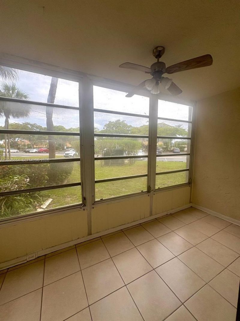 4174 Inverrary Dr , Unit 903, Lauderhill, FL 33319 Photo