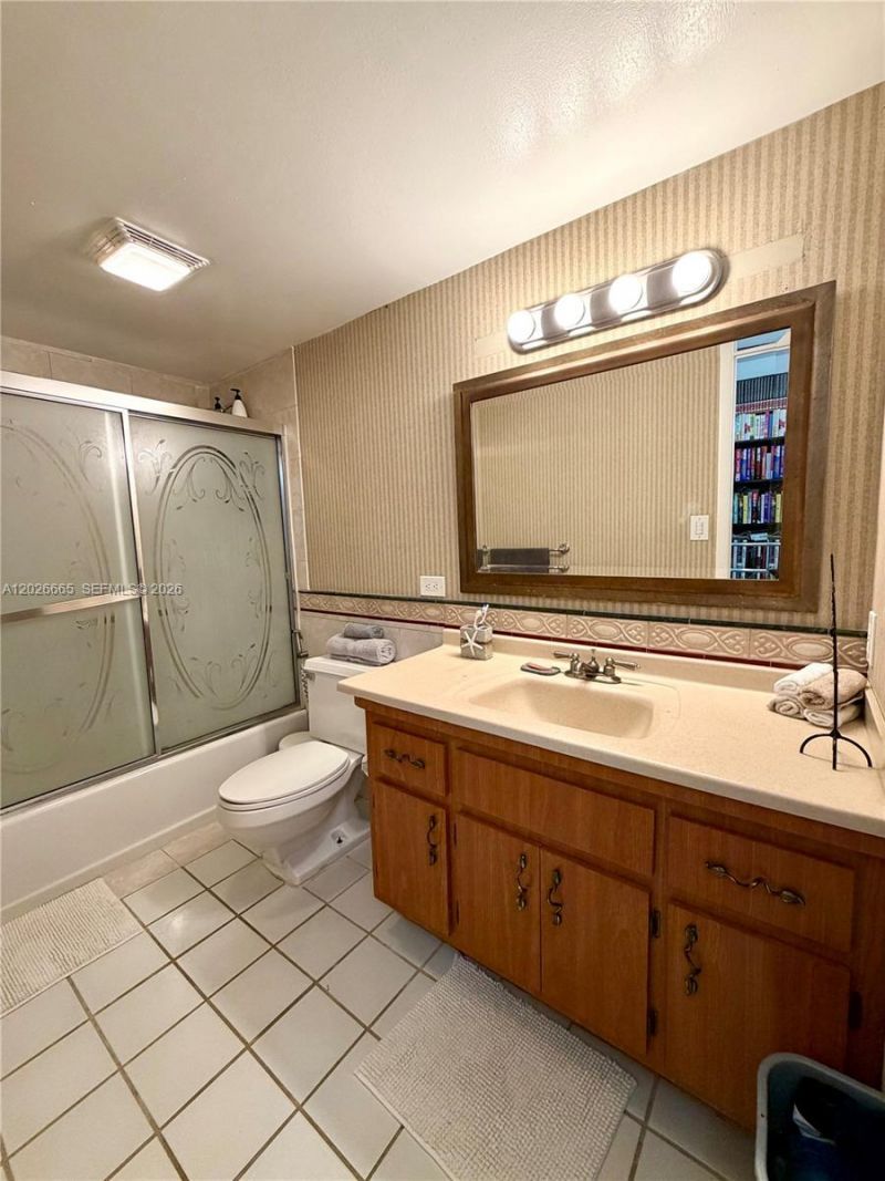 1080 94th St, Unit 312, Bay Harbor Islands, FL 33154 Photo