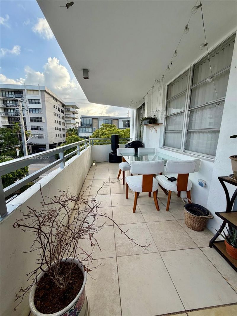 1080 94th St, Unit 312, Bay Harbor Islands, FL 33154 Photo