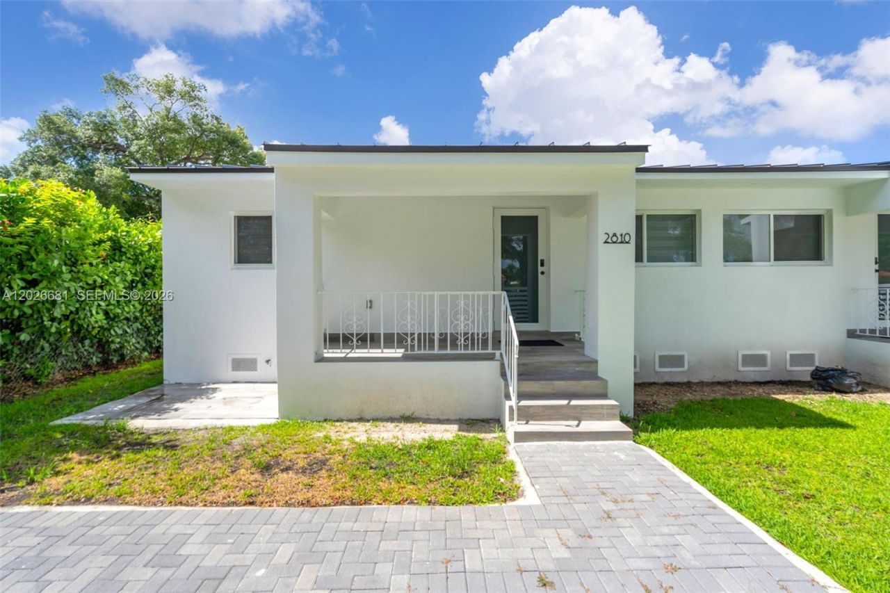 2810 SW 26th St, Unit 2810, Miami, FL 33133 Photo
