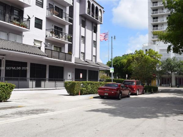 777 SW 9th Ave, Unit 420, Miami, FL 33130