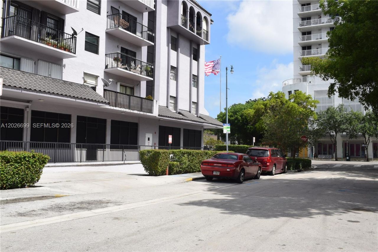 777 SW 9th Ave, Unit 420, Miami, FL 33130 Photo