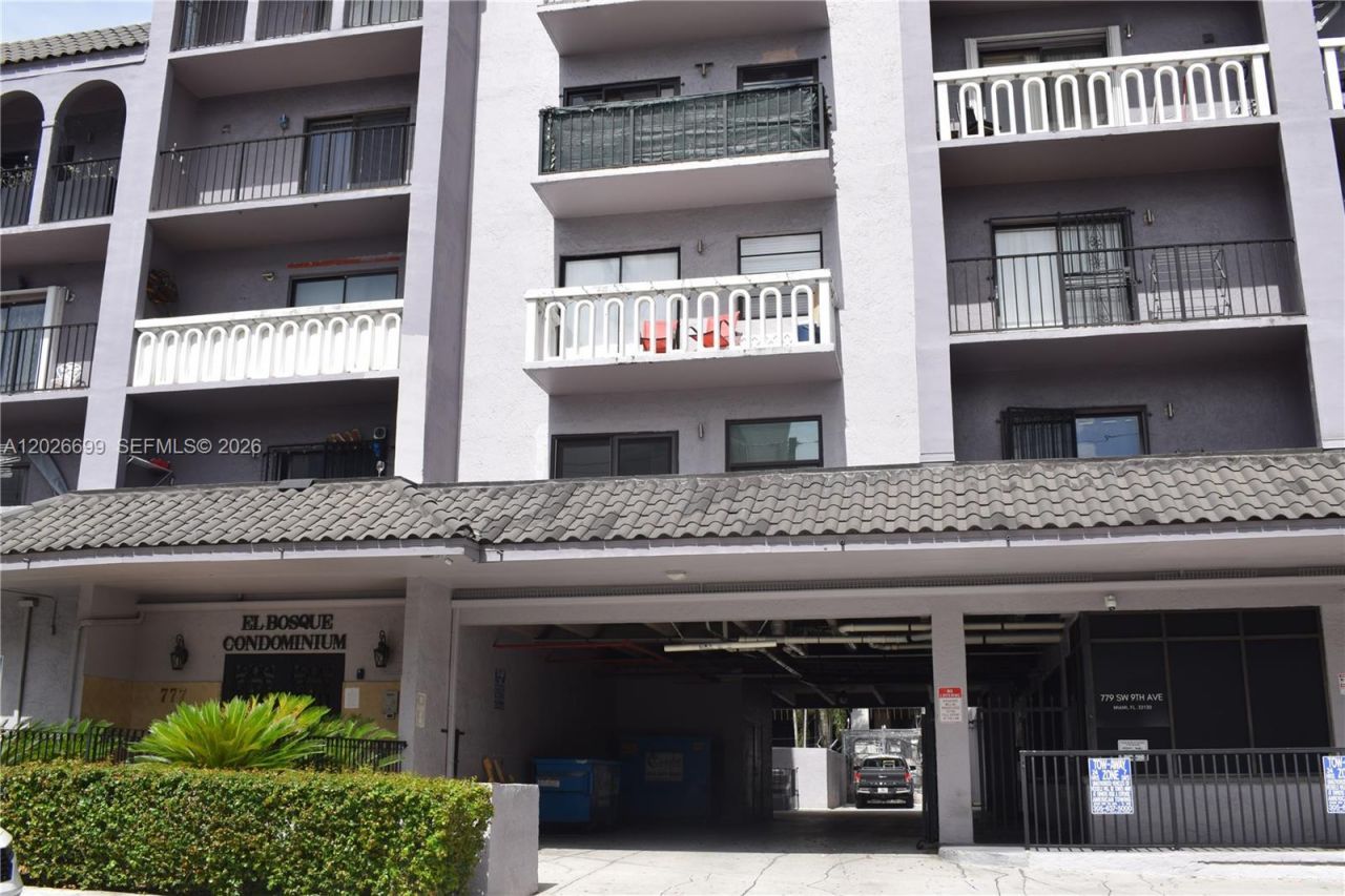 777 SW 9th Ave, Unit 420, Miami, FL 33130 Photo