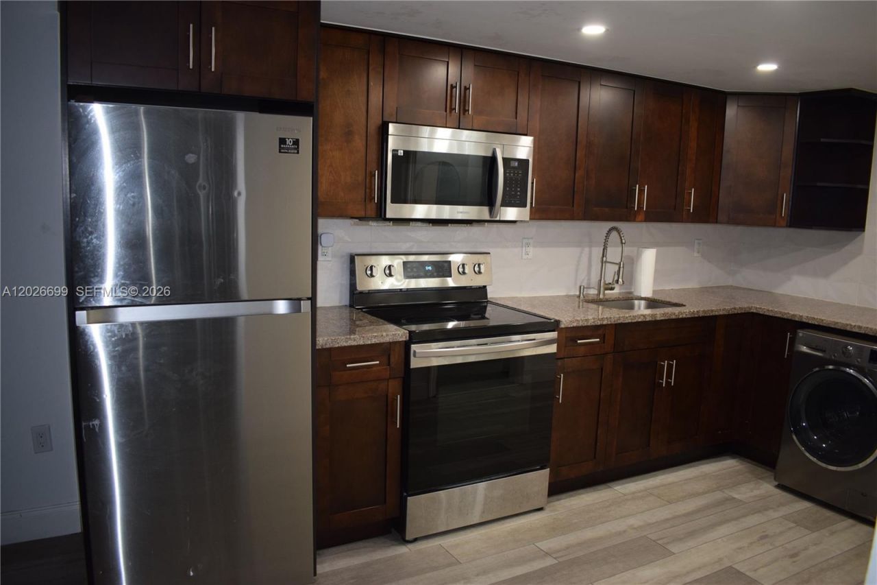 777 SW 9th Ave, Unit 420, Miami, FL 33130 Photo