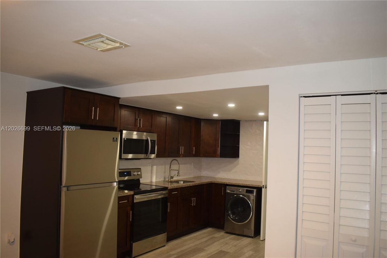 777 SW 9th Ave, Unit 420, Miami, FL 33130 Photo