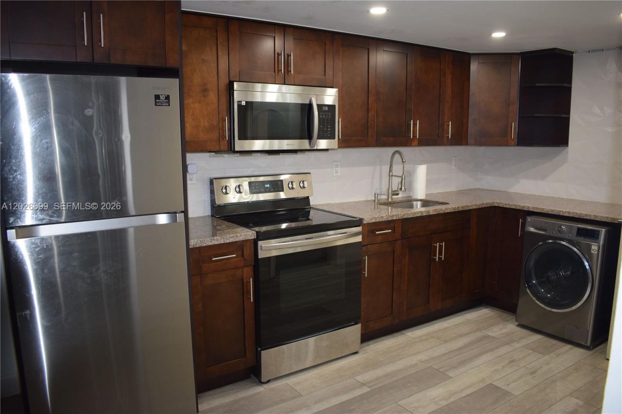 777 SW 9th Ave, Unit 420, Miami, FL 33130 Photo