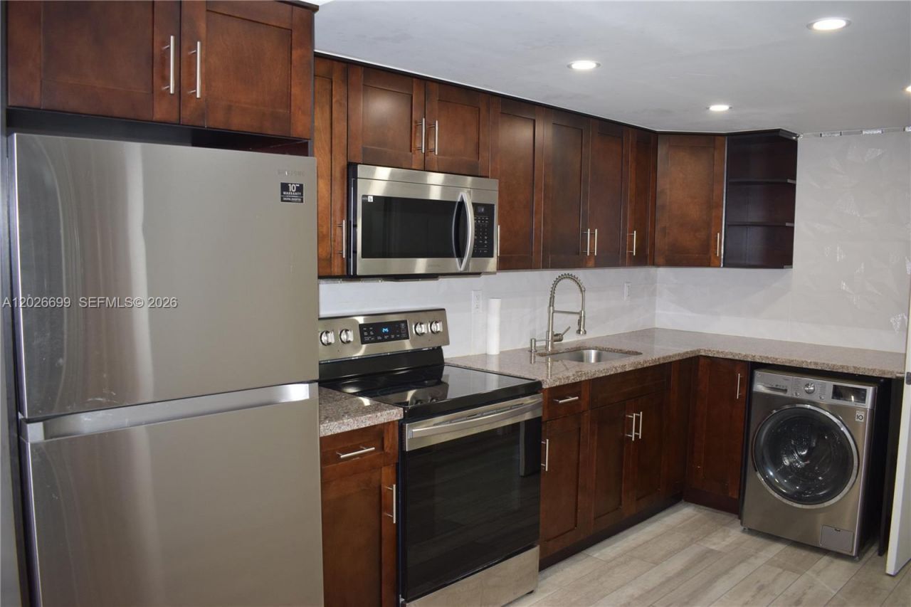 777 SW 9th Ave, Unit 420, Miami, FL 33130 Photo
