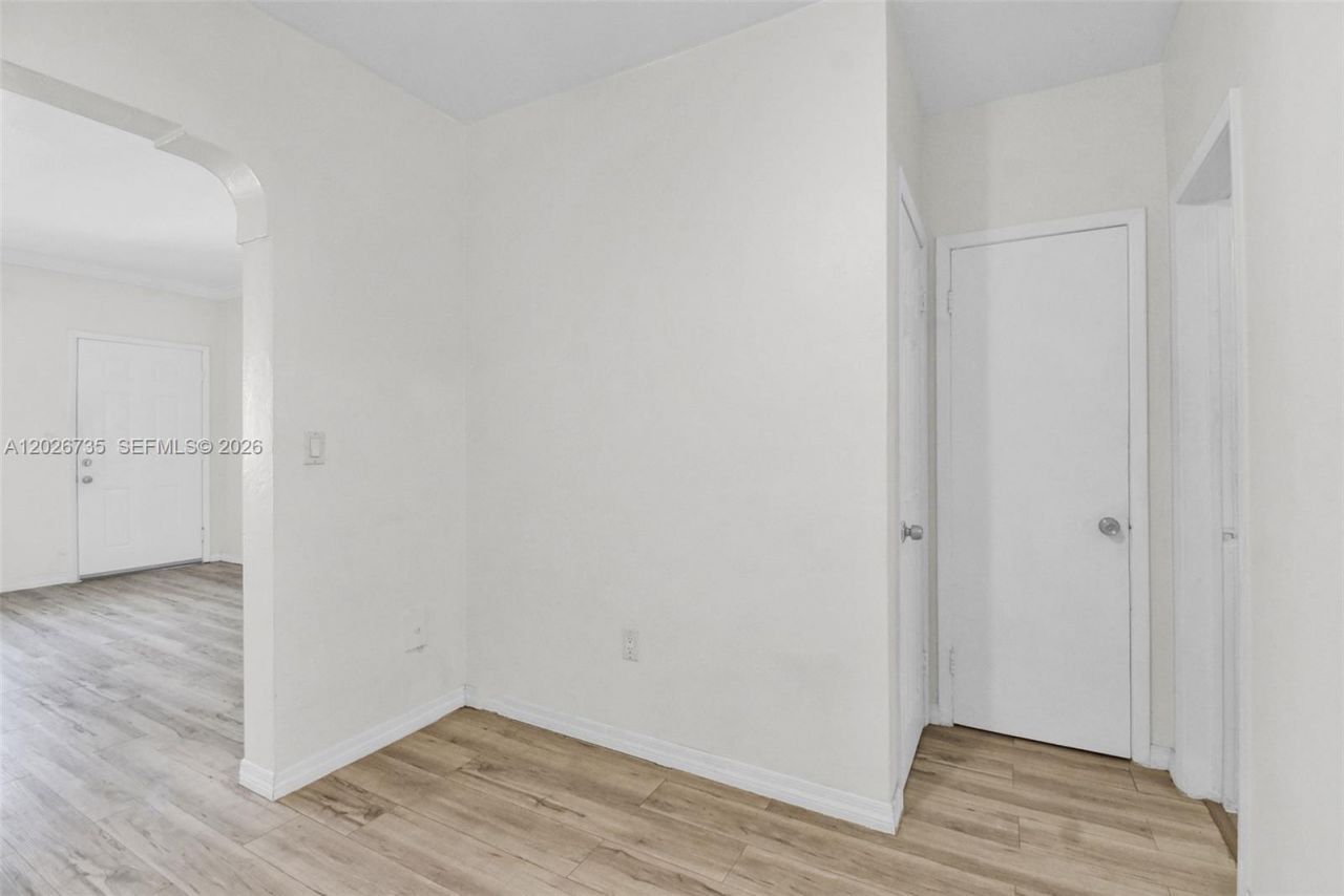 1135 Euclid Ave , Unit 202, Miami Beach, FL 33139 Photo