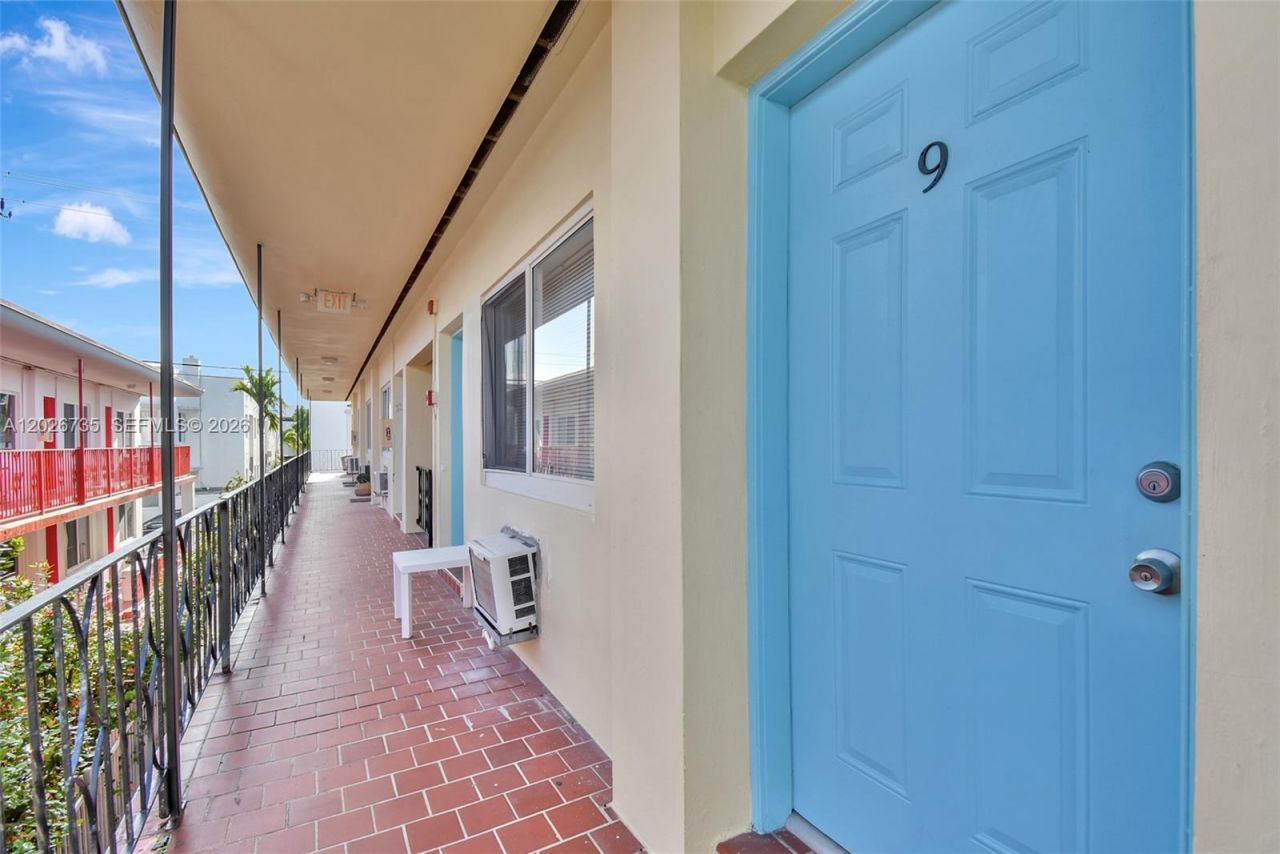 1135 Euclid Ave , Unit 202, Miami Beach, FL 33139 Photo