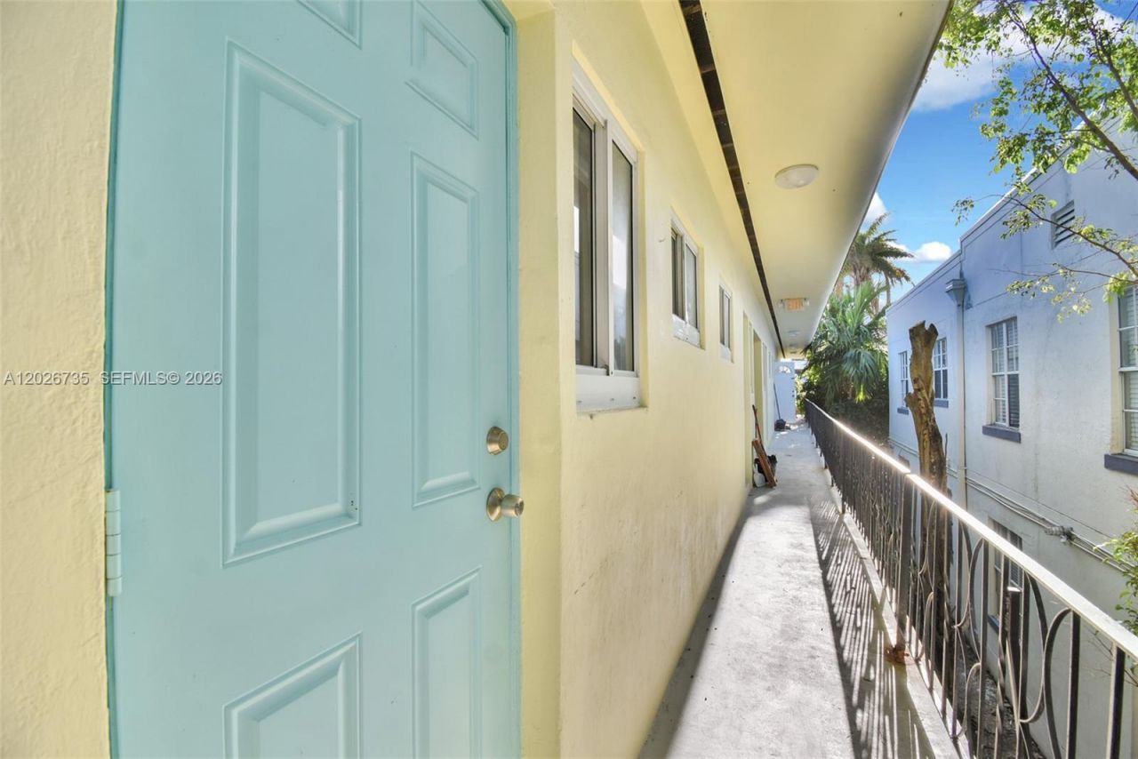 1135 Euclid Ave , Unit 202, Miami Beach, FL 33139 Photo