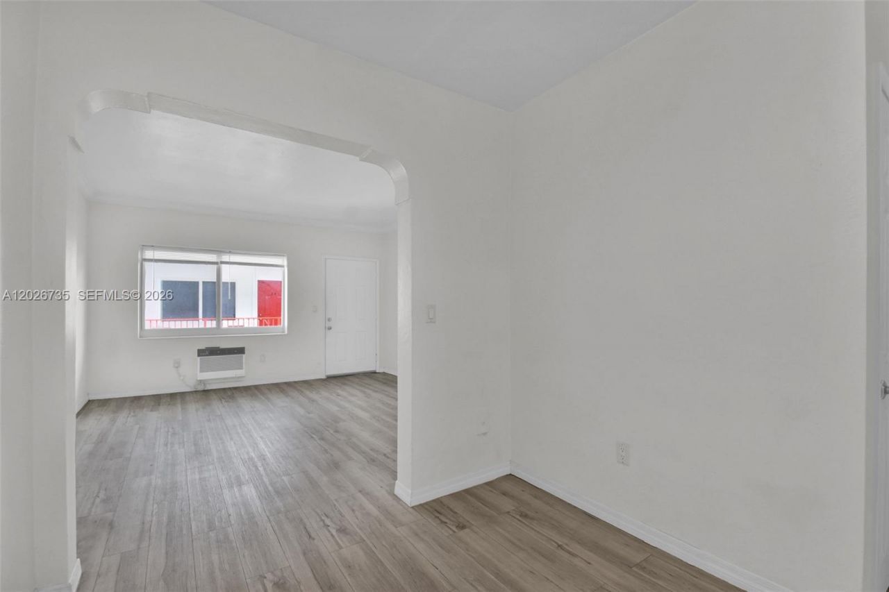 1135 Euclid Ave , Unit 202, Miami Beach, FL 33139 Photo