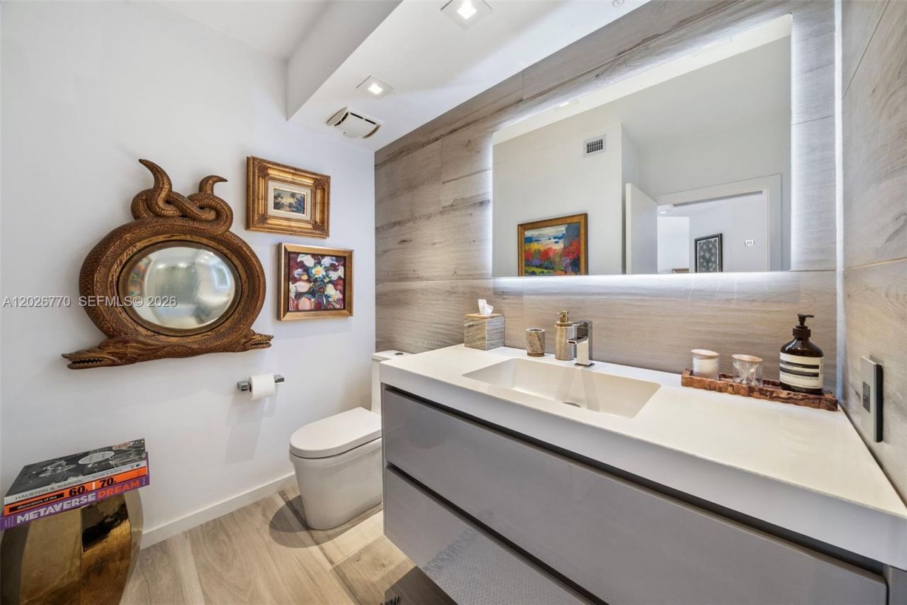 1330 West Ave, Unit 2414, Miami Beach, FL 33139 Photo