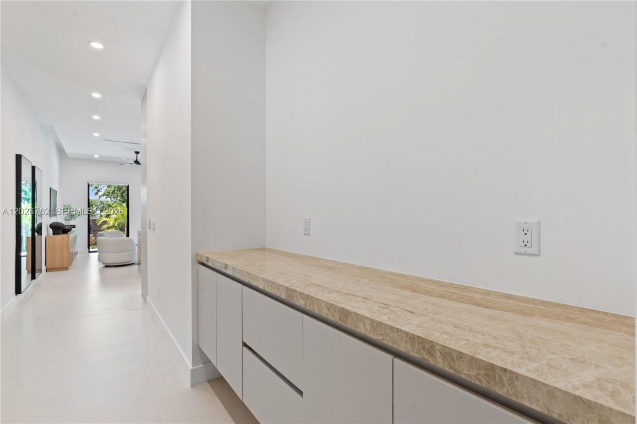 1319 NE 13th Ave , Fort Lauderdale, FL 33304 Photo