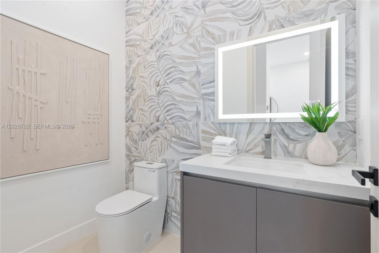 1319 NE 13th Ave , Fort Lauderdale, FL 33304 Photo