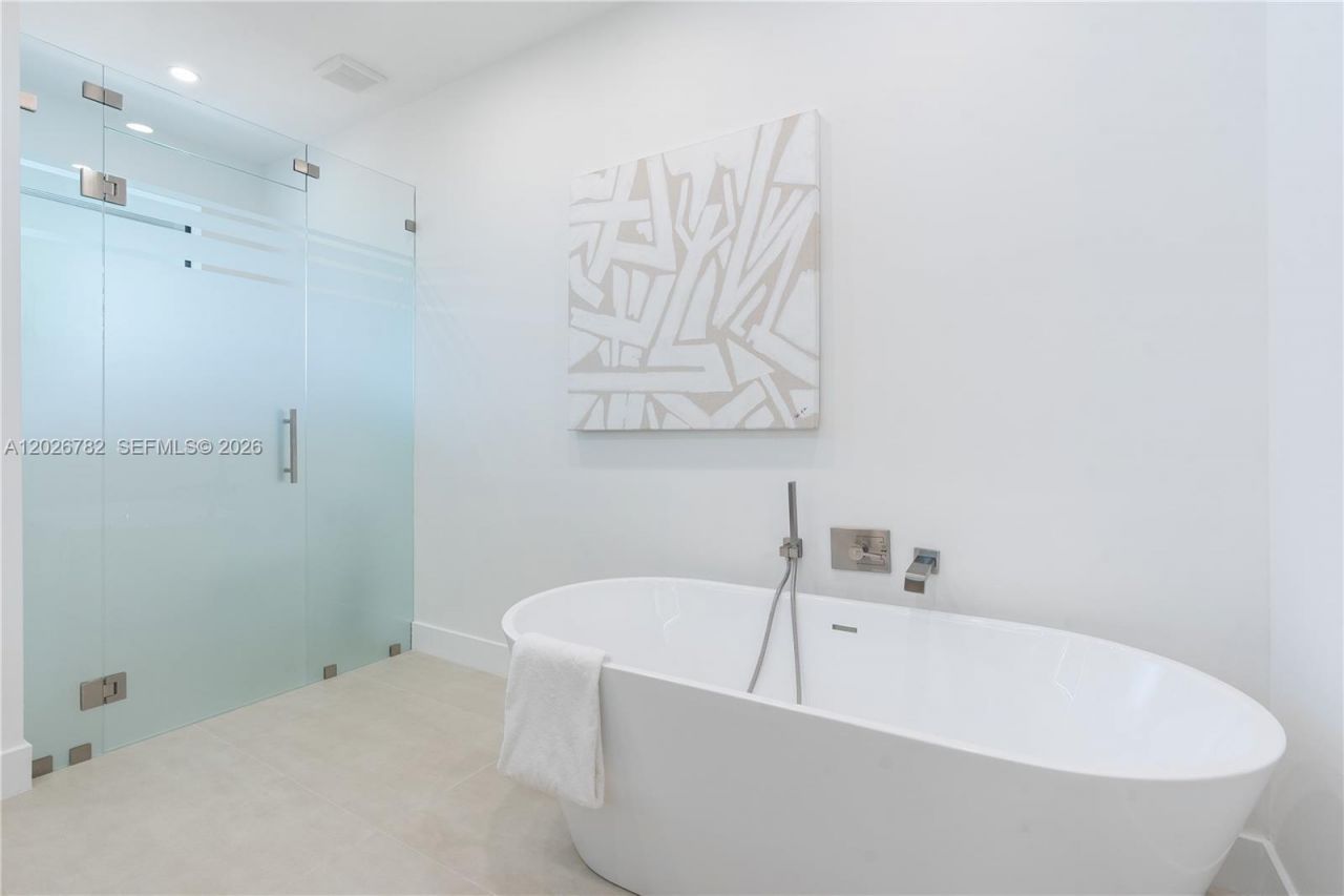 1319 NE 13th Ave , Fort Lauderdale, FL 33304 Photo