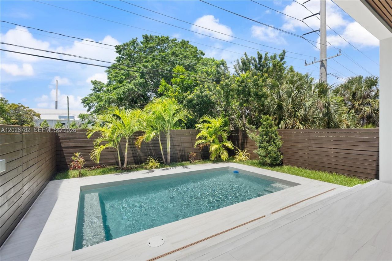 1319 NE 13th Ave , Fort Lauderdale, FL 33304 Photo
