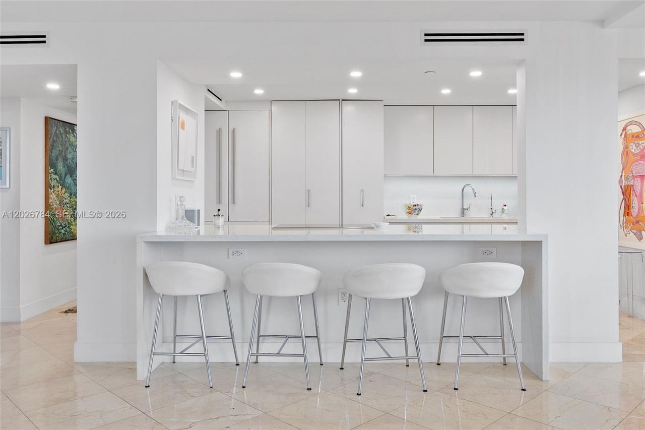 151 SE 15th Rd , Unit 601, Miami, FL 33129 Photo