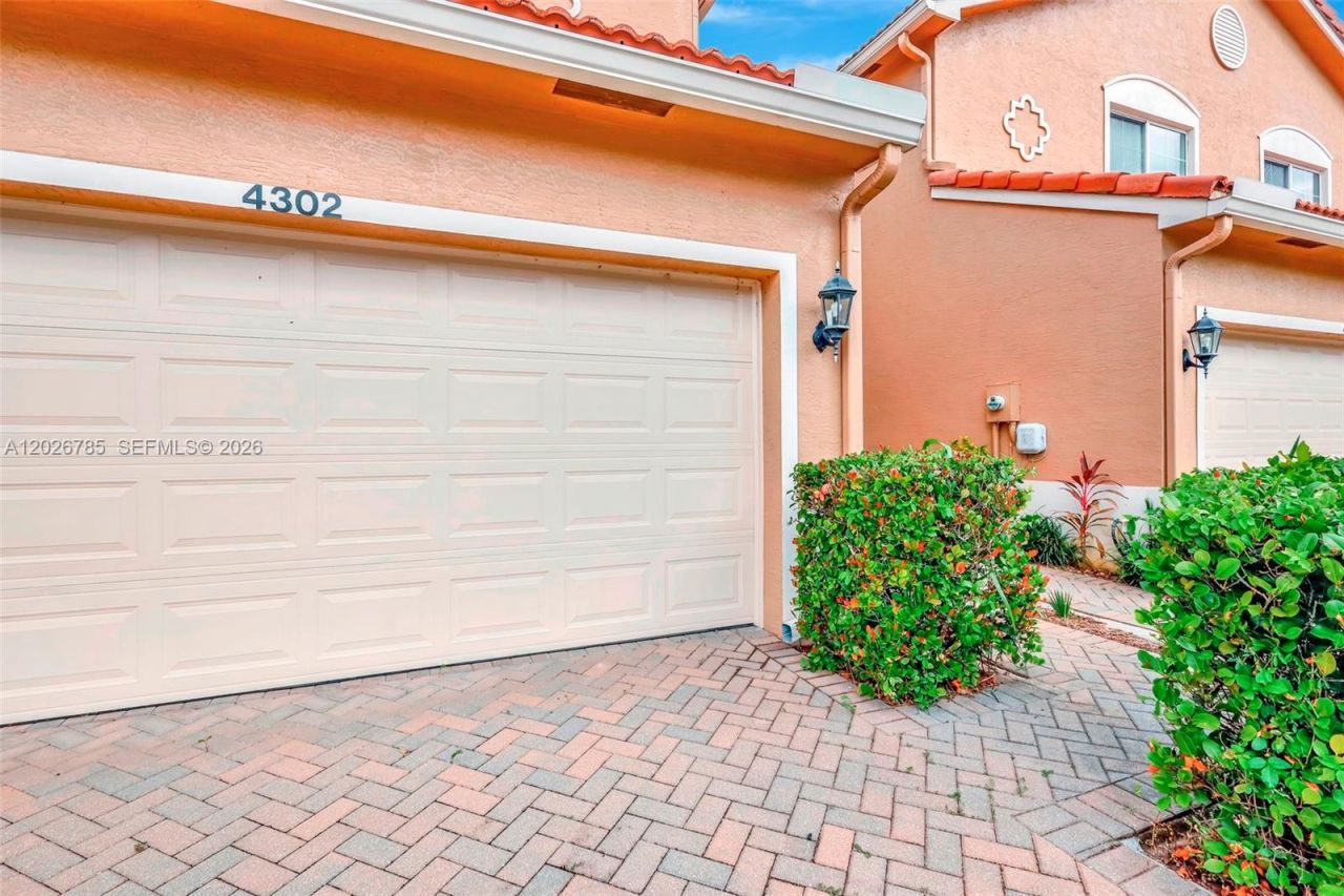 4302 Colony View Dr , Lake Worth, FL 33463 Photo