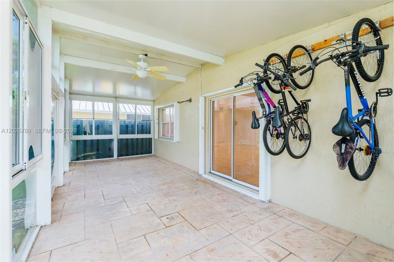 305 S Ketch Dr, Sunrise, FL 33326 Photo