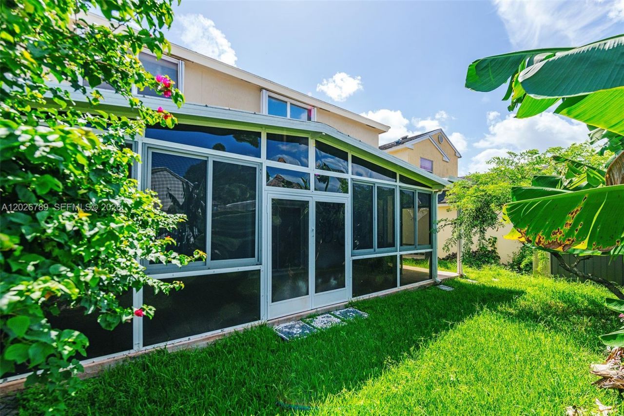 305 S Ketch Dr, Sunrise, FL 33326 Photo