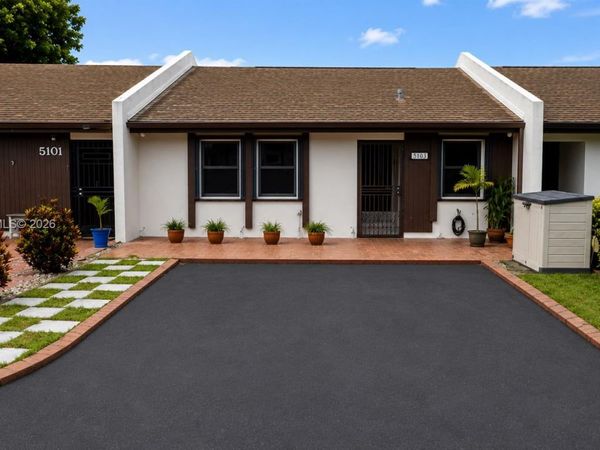 5103 SW 138th Ave Cir, Miami, FL 33175