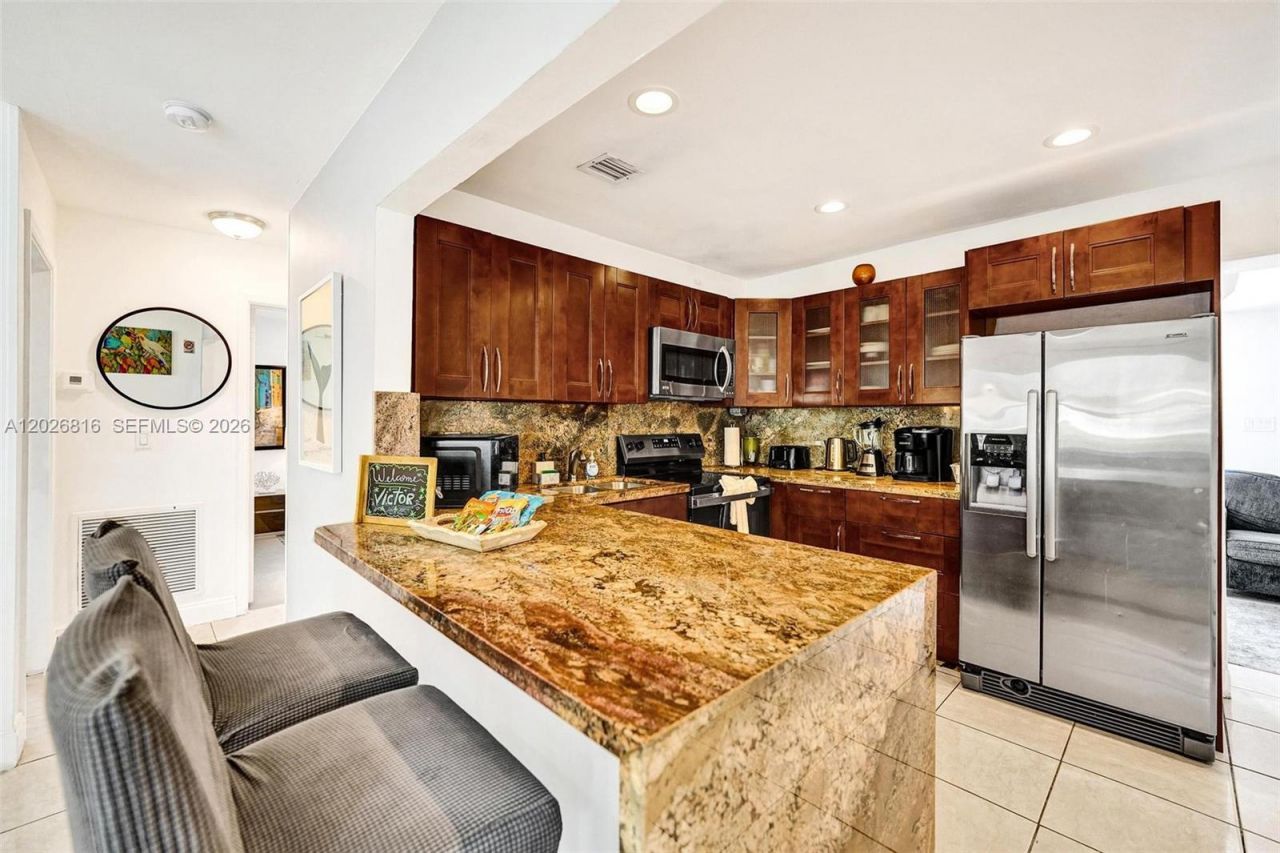 712 SW 7th Terr , Hallandale Beach, FL 33009 Photo