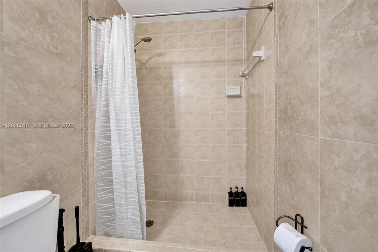 712 SW 7th Terr , Hallandale Beach, FL 33009 Photo