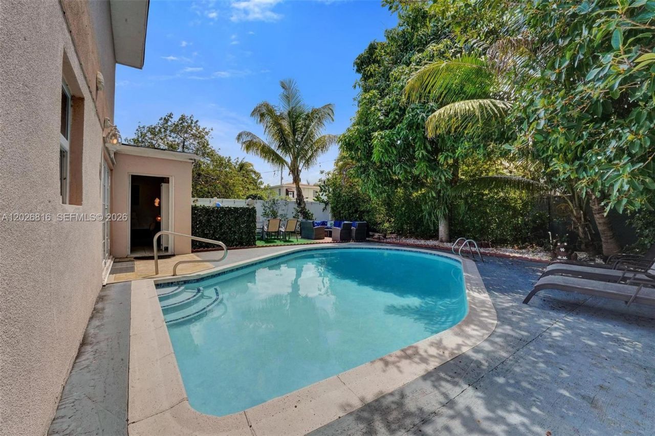 712 SW 7th Terr , Hallandale Beach, FL 33009 Photo