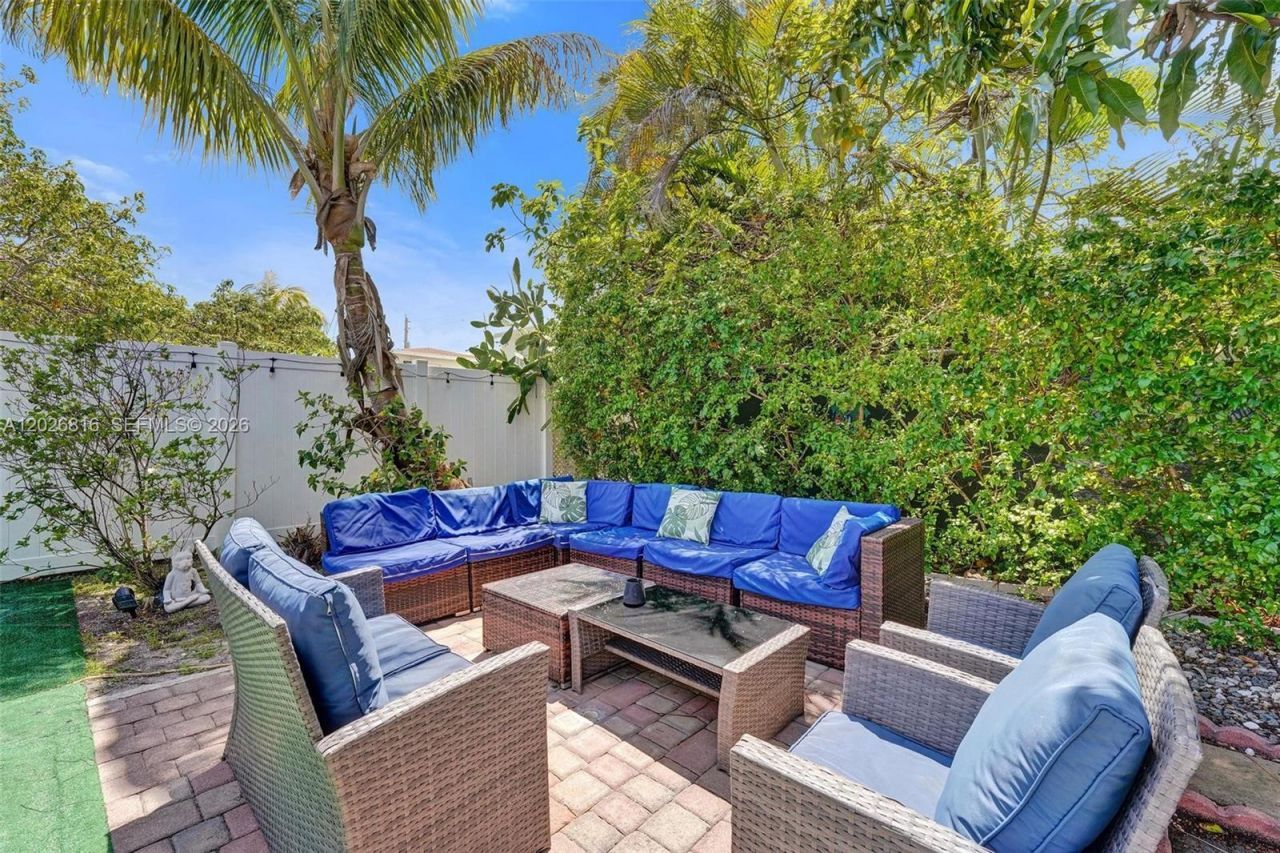 712 SW 7th Terr , Hallandale Beach, FL 33009 Photo