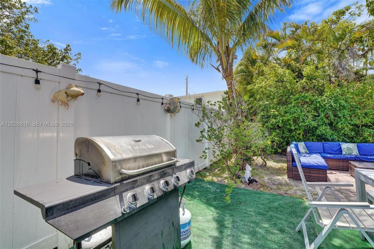 712 SW 7th Terr , Hallandale Beach, FL 33009 Photo