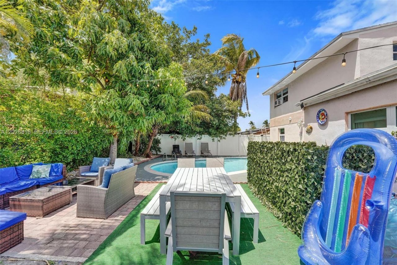 712 SW 7th Terr , Hallandale Beach, FL 33009 Photo