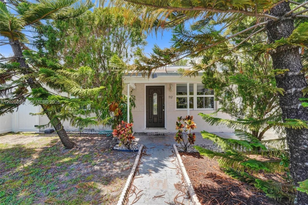 712 SW 7th Terr , Hallandale Beach, FL 33009 Photo