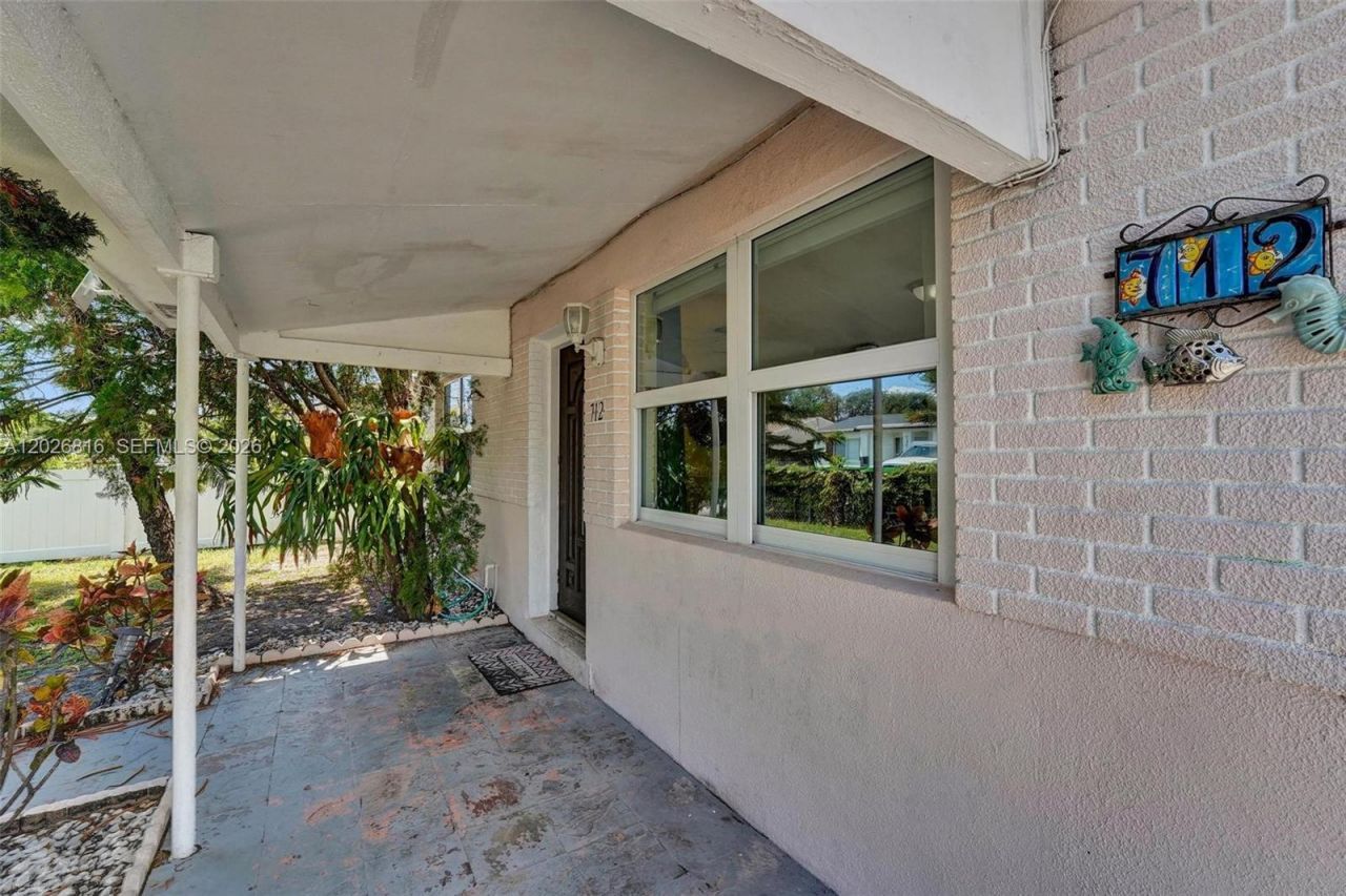 712 SW 7th Terr , Hallandale Beach, FL 33009 Photo