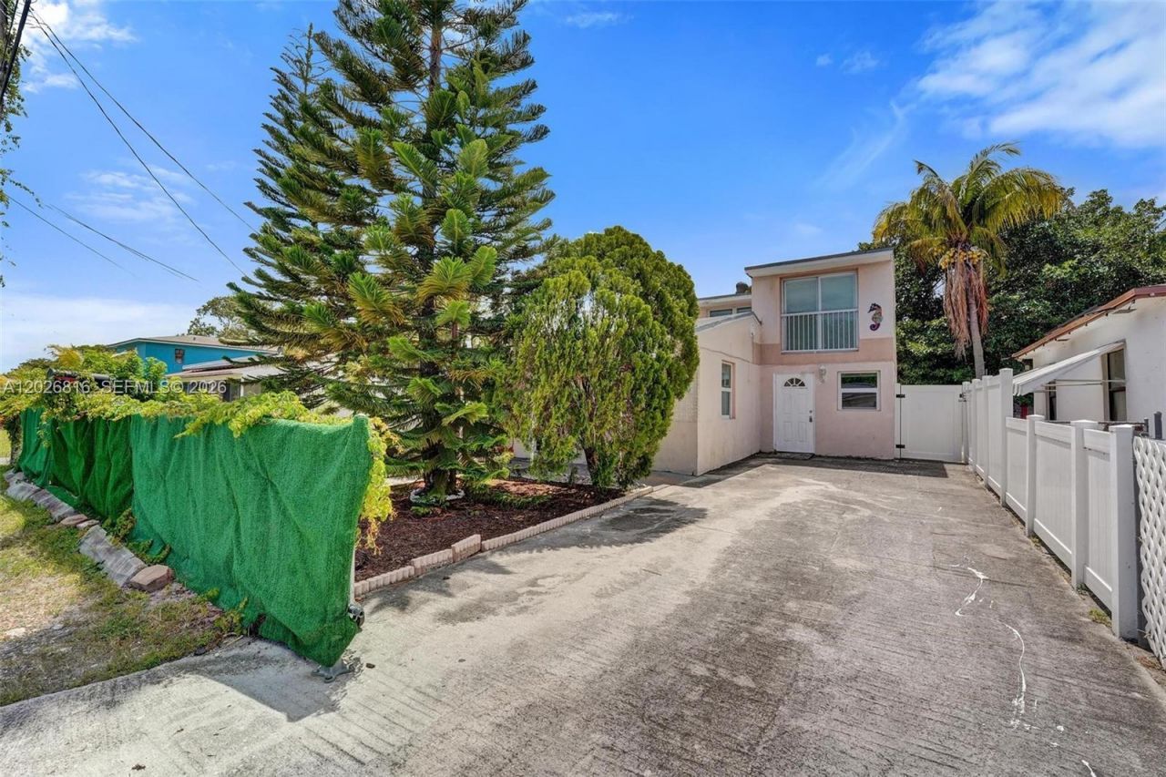 712 SW 7th Terr , Hallandale Beach, FL 33009 Photo