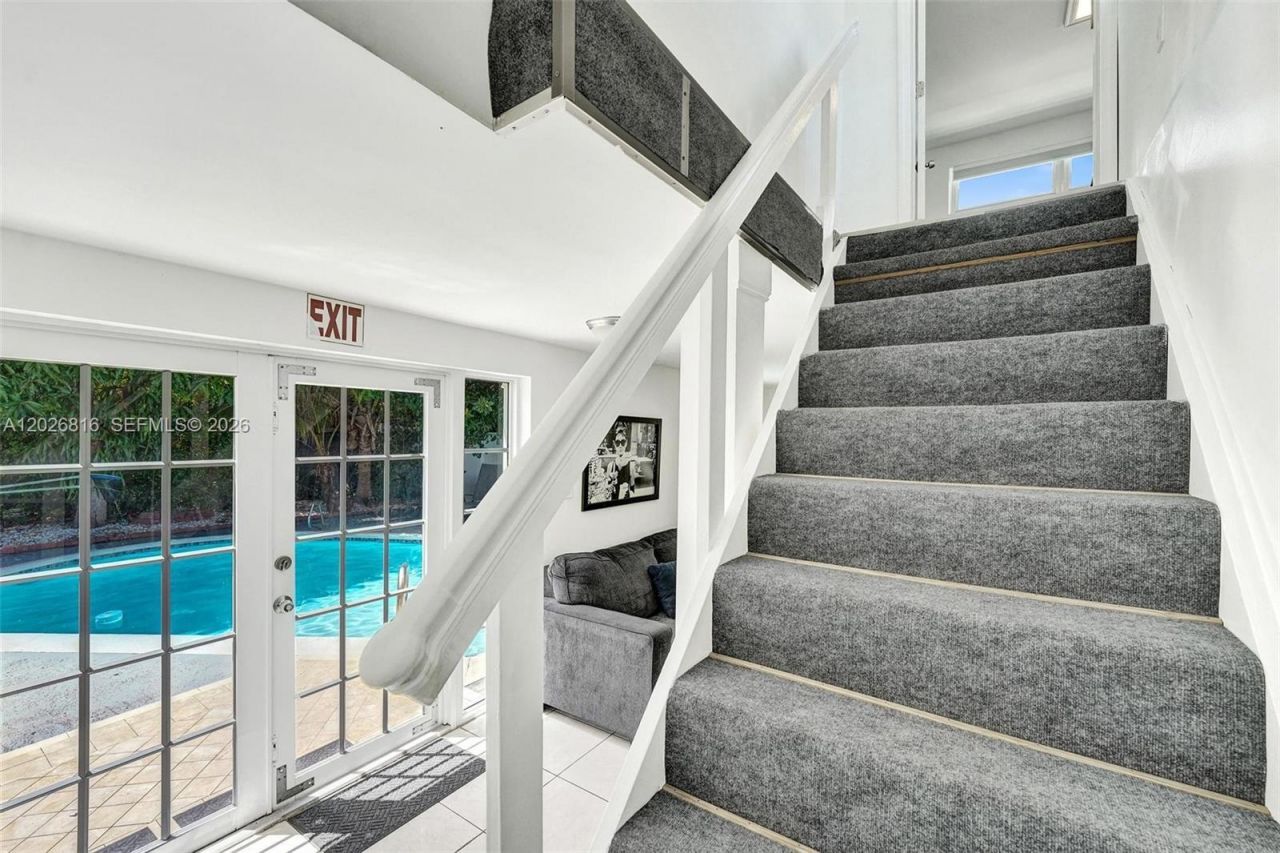 712 SW 7th Terr , Hallandale Beach, FL 33009 Photo